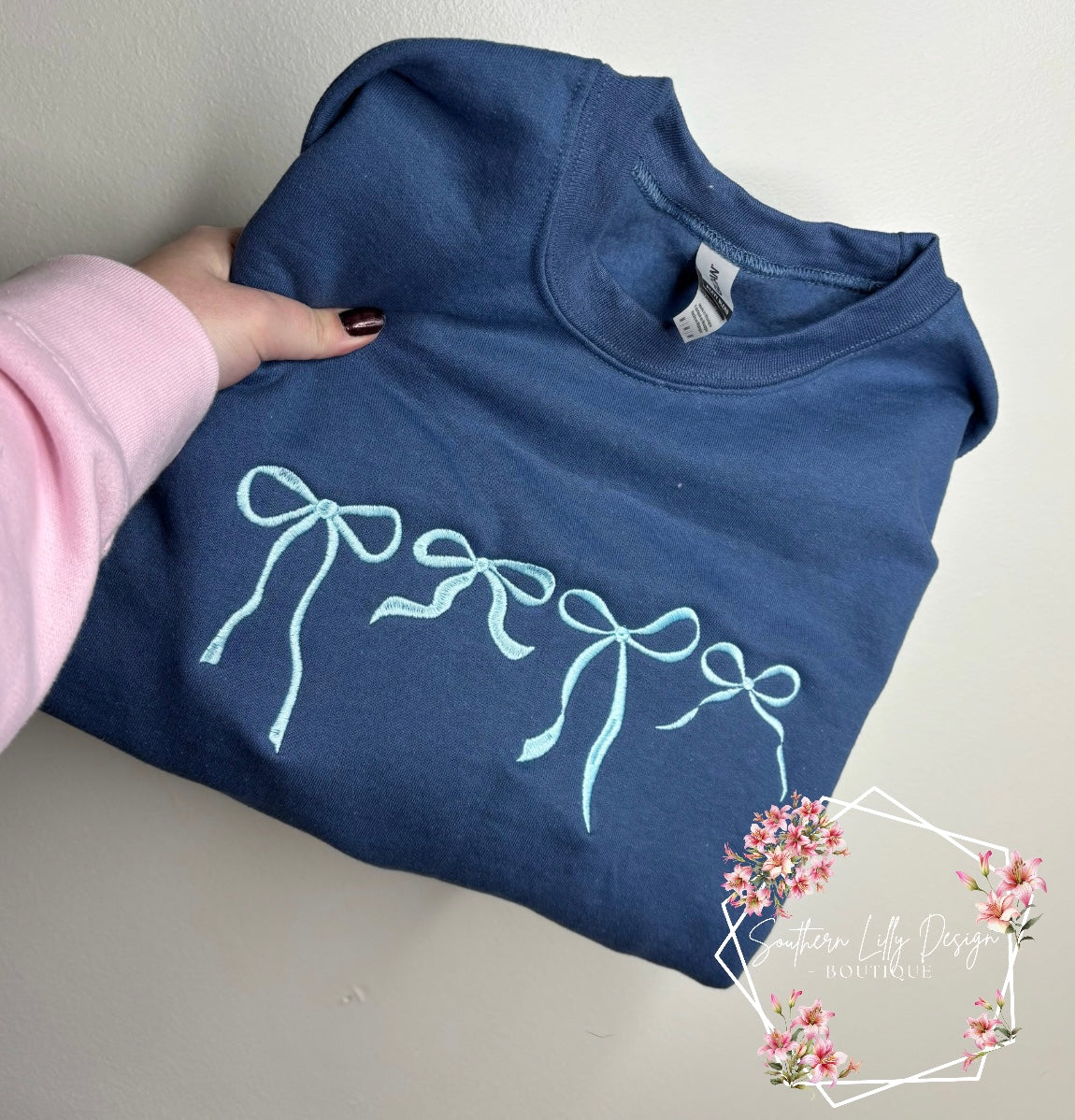 Embroidered Bows Pullover Crewneck Sweatshirt