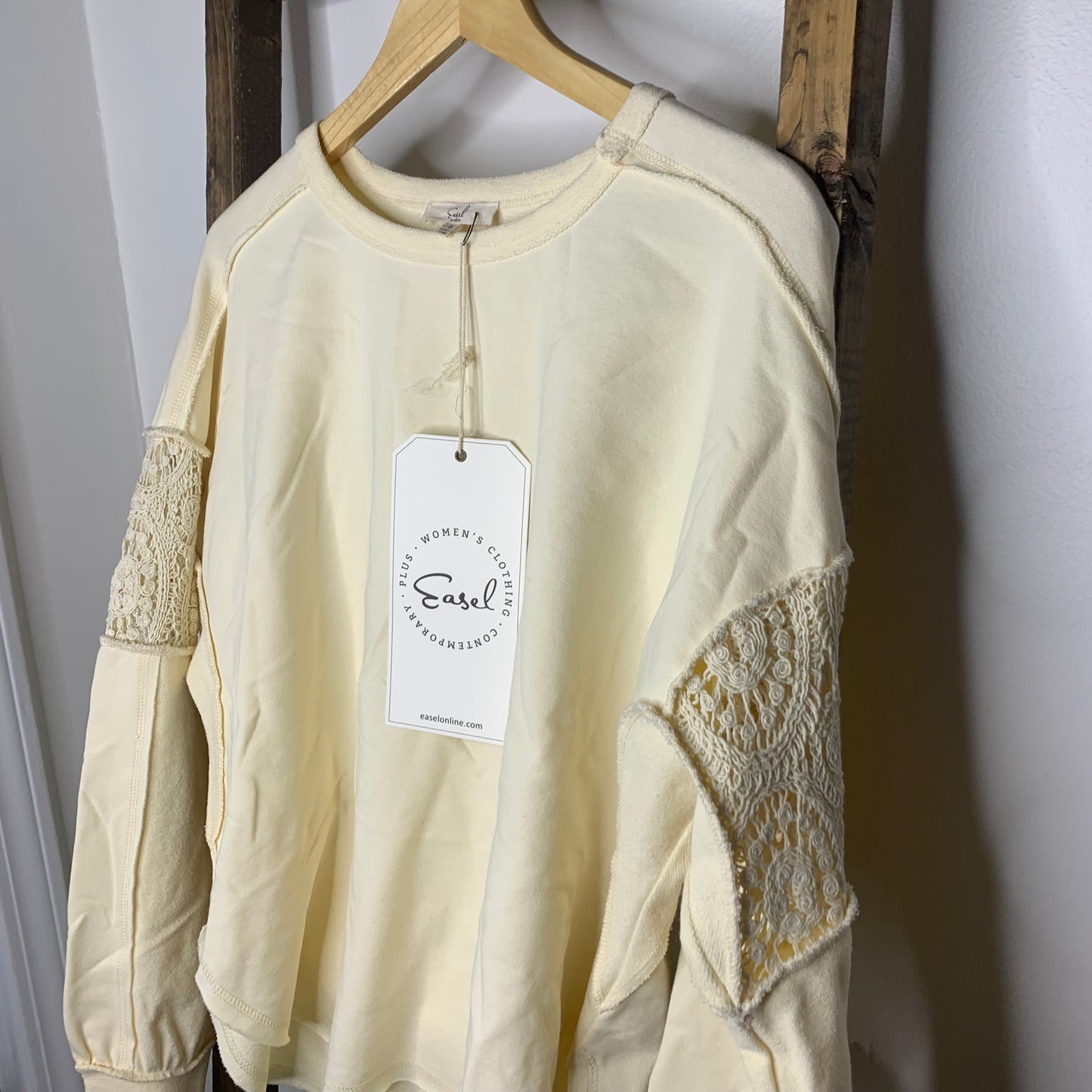 Easel Crochet Sleeve Ivory Sweatshirt S