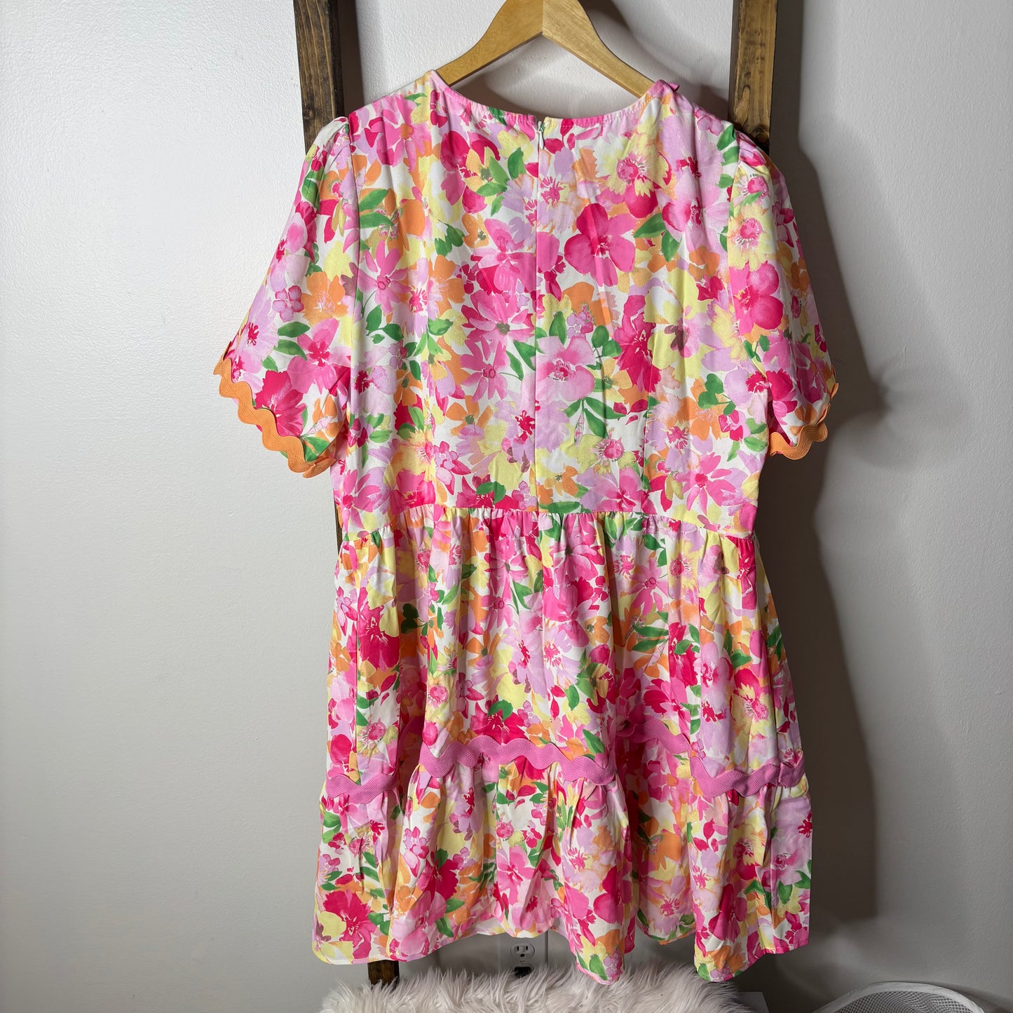 Colorful Floral Ruffle Dress with Scalloped Trim – Perfect for Spring & Summer