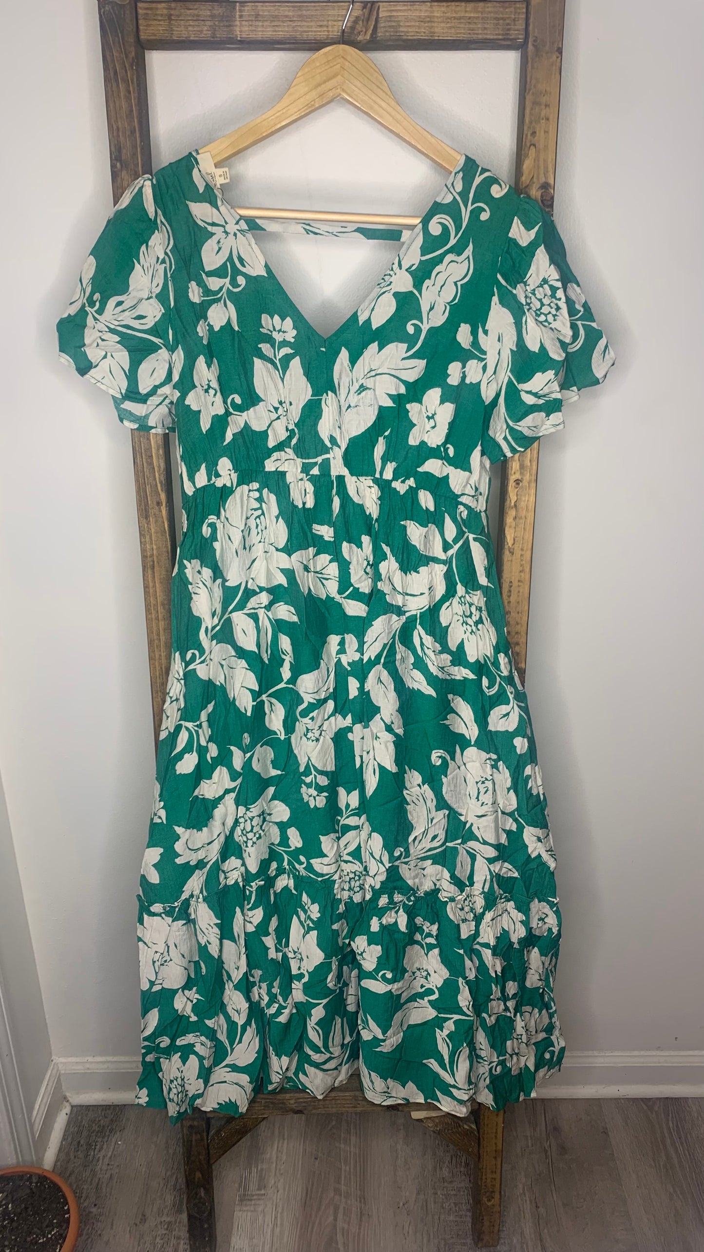 Easel Green Floral Print Midi Dress S