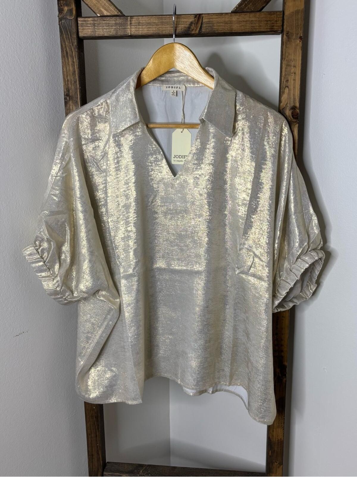 Jodifl Metallic Oversized V-Neck Short Sleeve Top in Gold