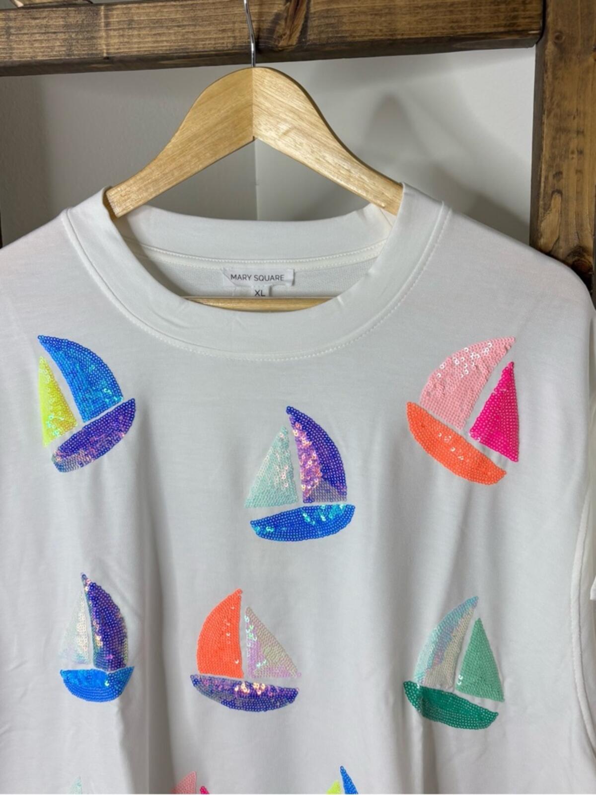 Mary Square White Sequin Sailboat Graphic Short Sleeve Tee