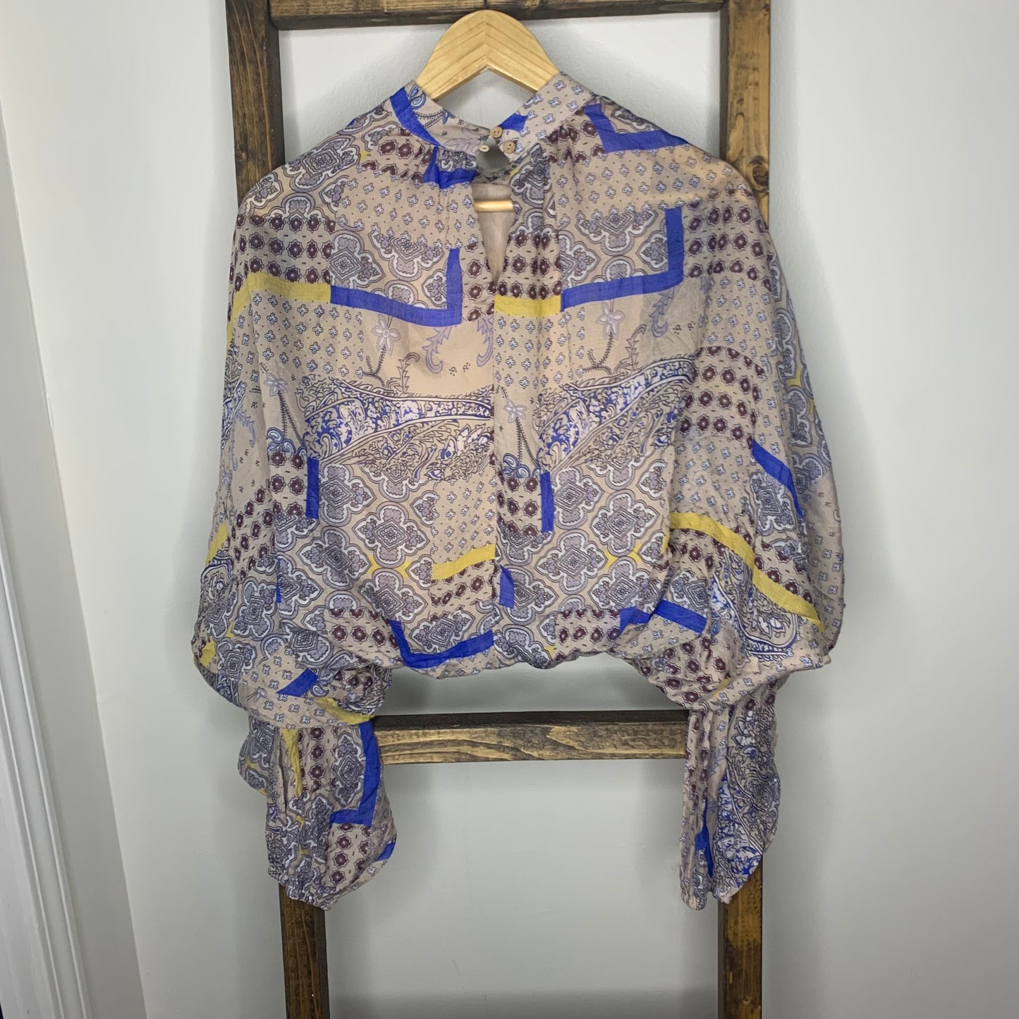 Easel Patterned Long Sleeve Blouse S