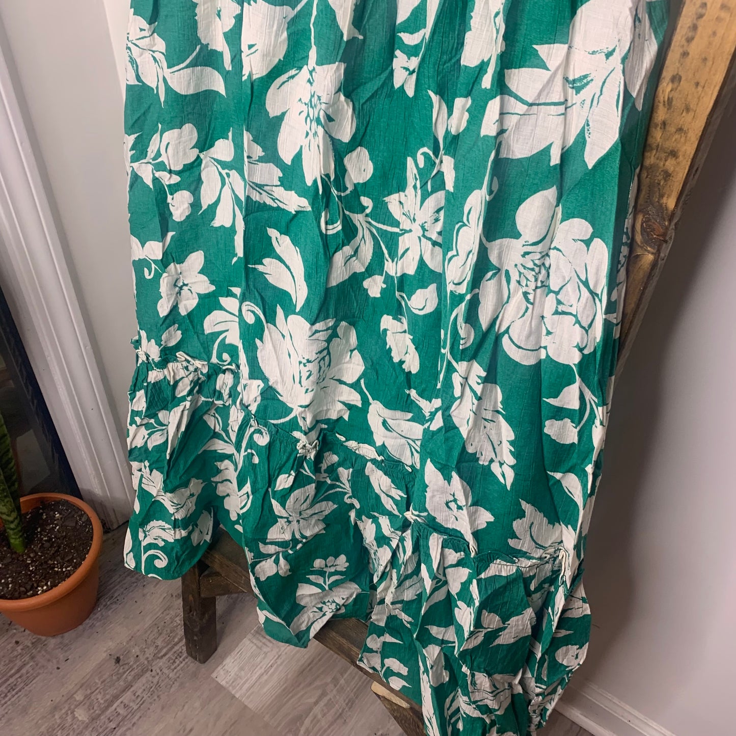 Easel Green Floral Print Midi Dress S