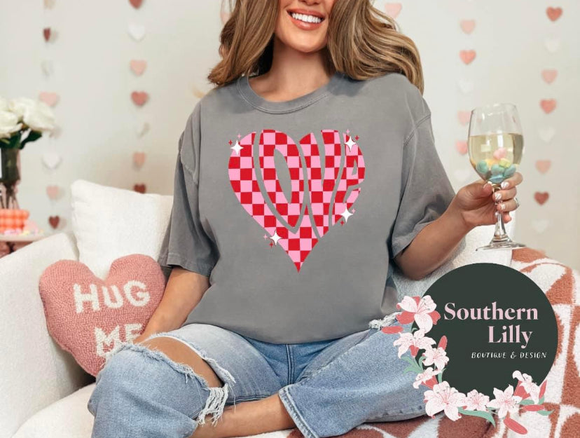 Love Retro Checked Heart Comfort Colors T-Shirt