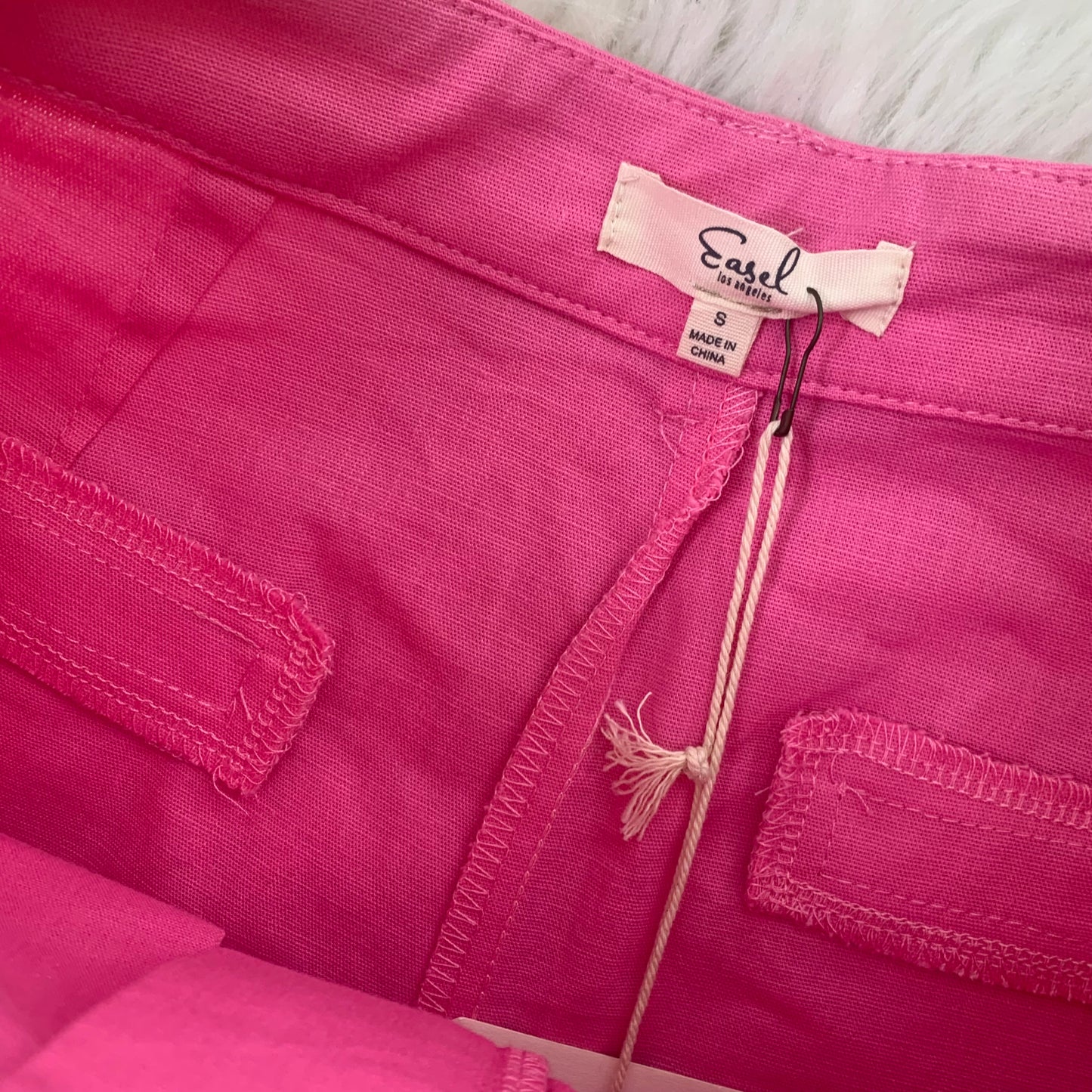 Easel Pink Pleated Shorts S