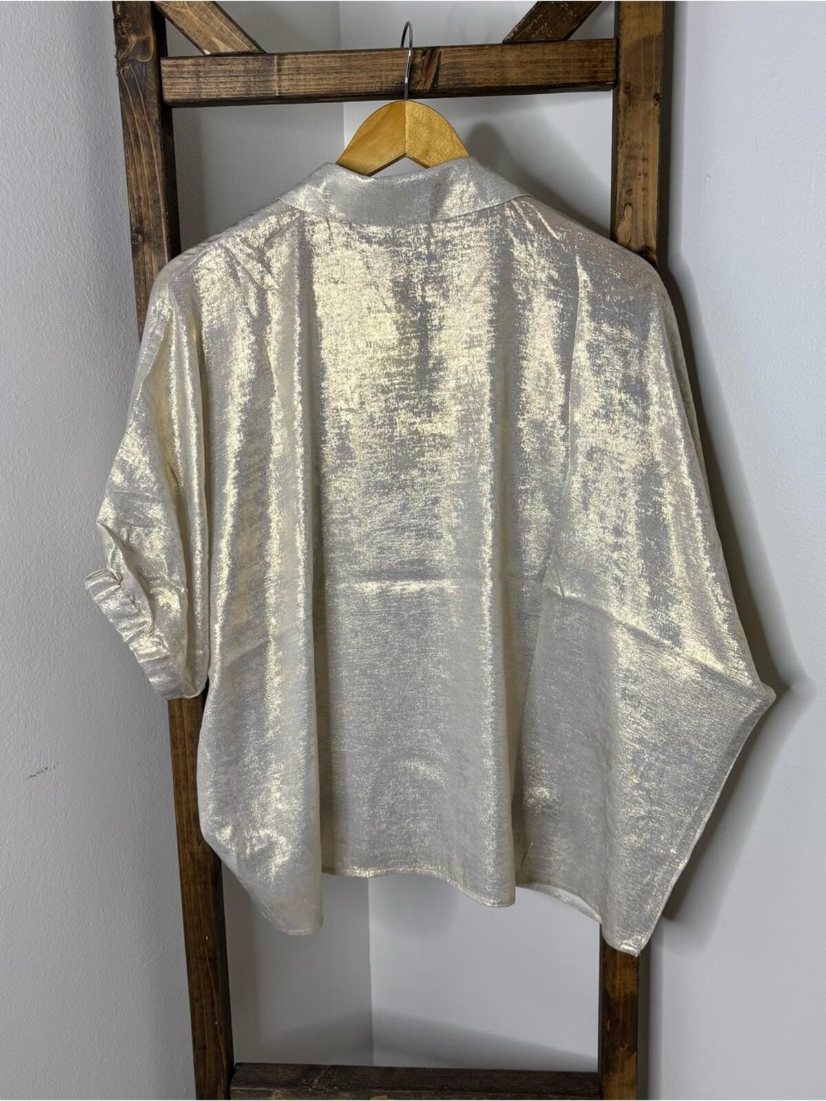 Jodifl Metallic Oversized V-Neck Short Sleeve Top in Gold