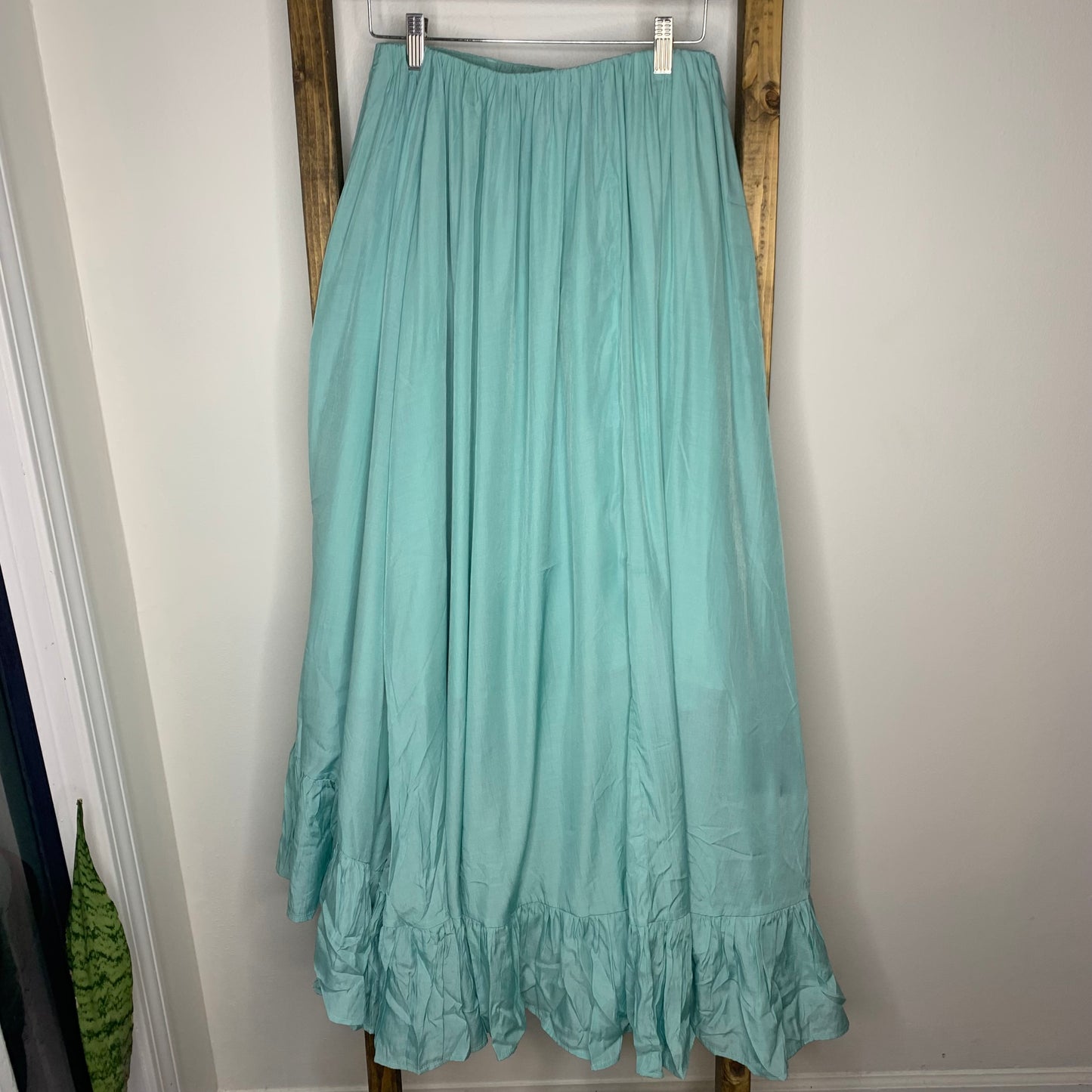 Easel Ruffle Hem Maxi Dress S