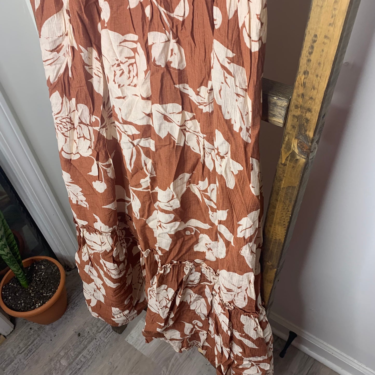 Easel Brown Floral Print Midi Dress S