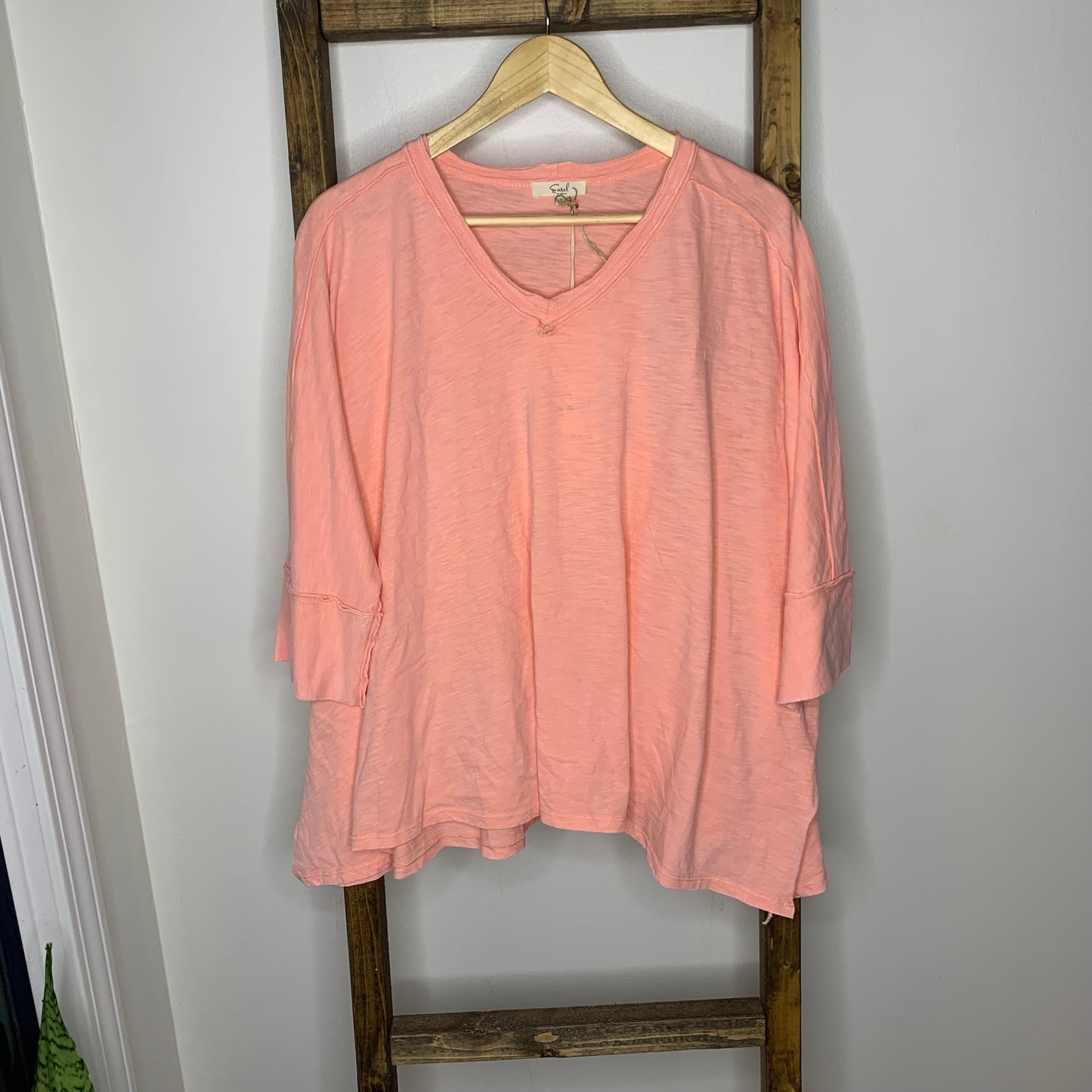 Easel Pink T-Shirt S