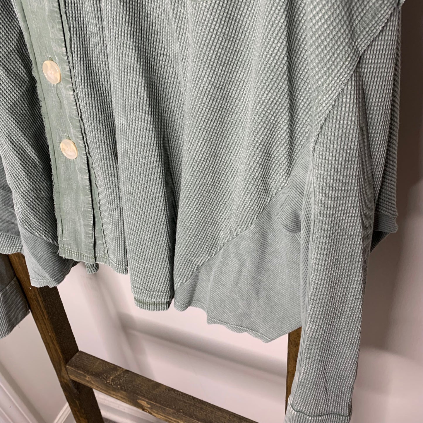 Easel Mineral Wash Thermal Sage Pullover S