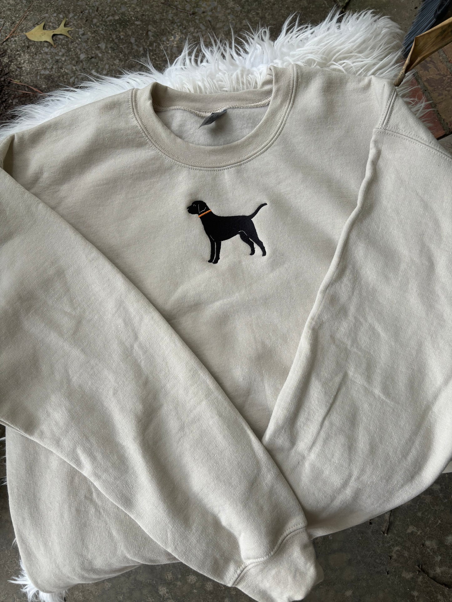 Labrador Embroidered Sweatshirt