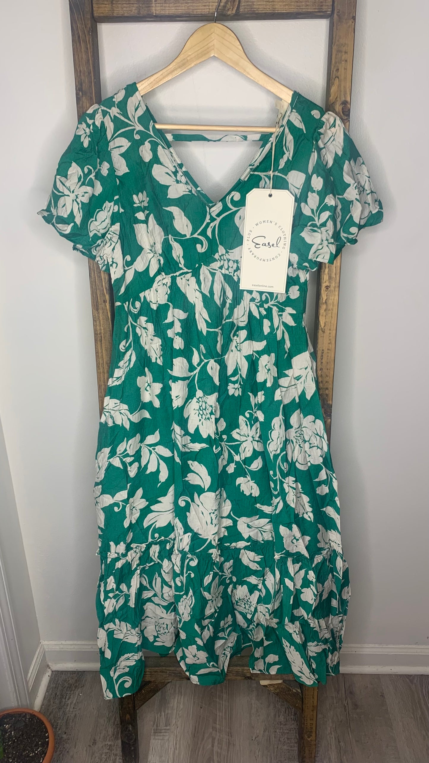 Easel Green Floral Print Midi Dress S