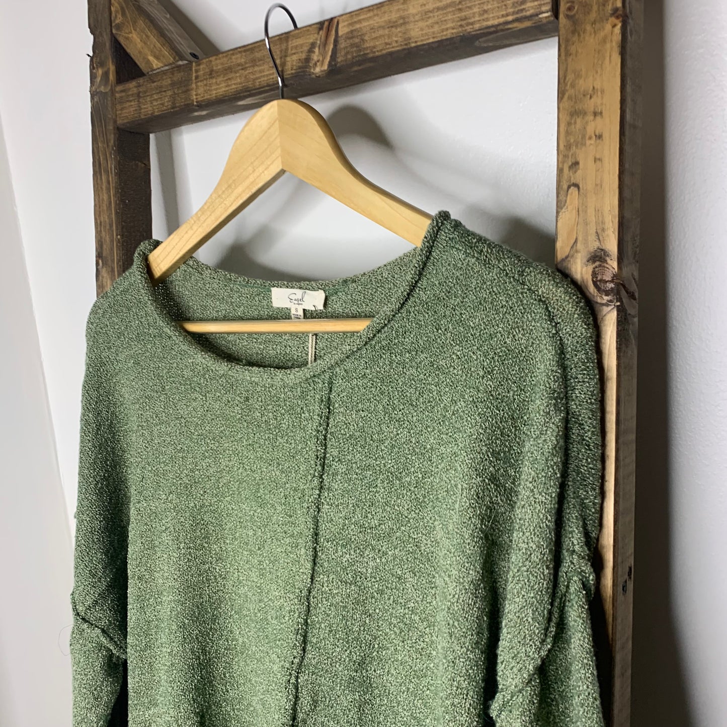 Easel Raw Edge Pullover Sweater S