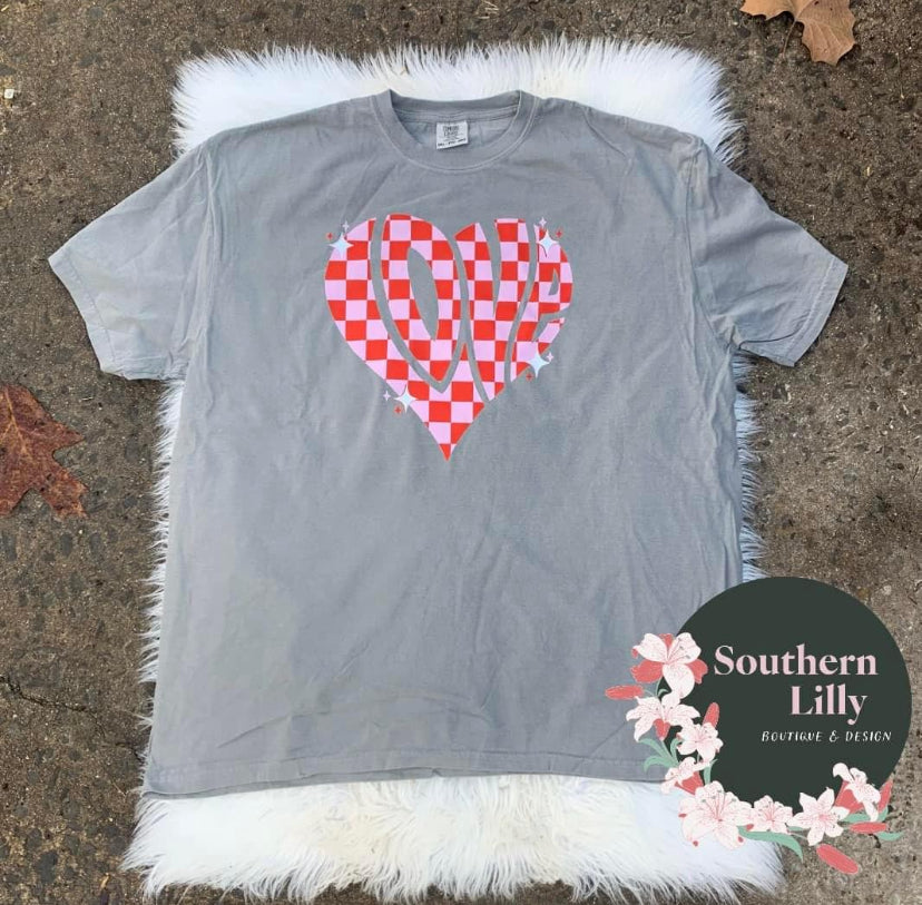 Love Retro Checked Heart Comfort Colors T-Shirt