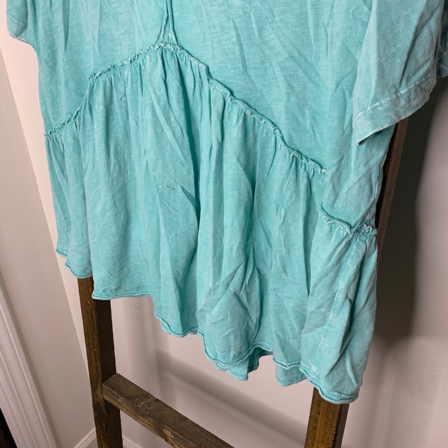 Easel Raw Hem V-Neck Blouse S