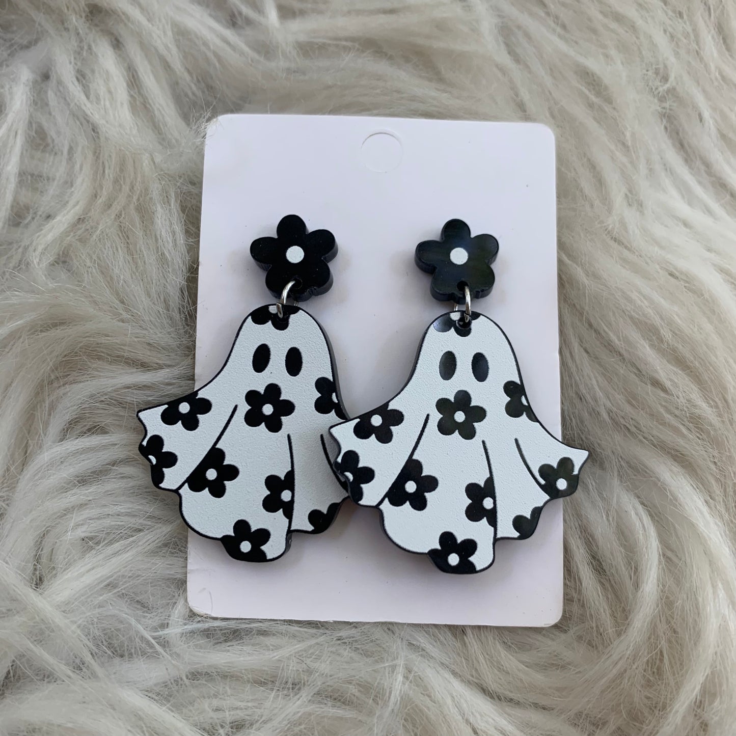 Black & White Acrylic Daisy Ghost Earrings