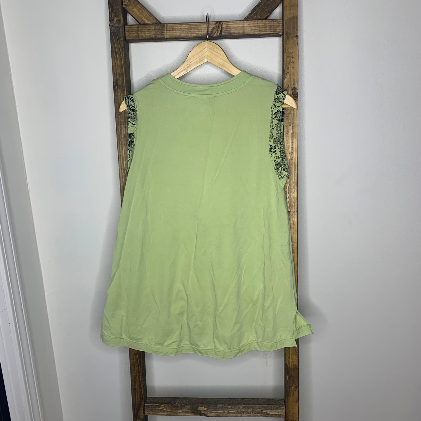 Easel Tank Top S