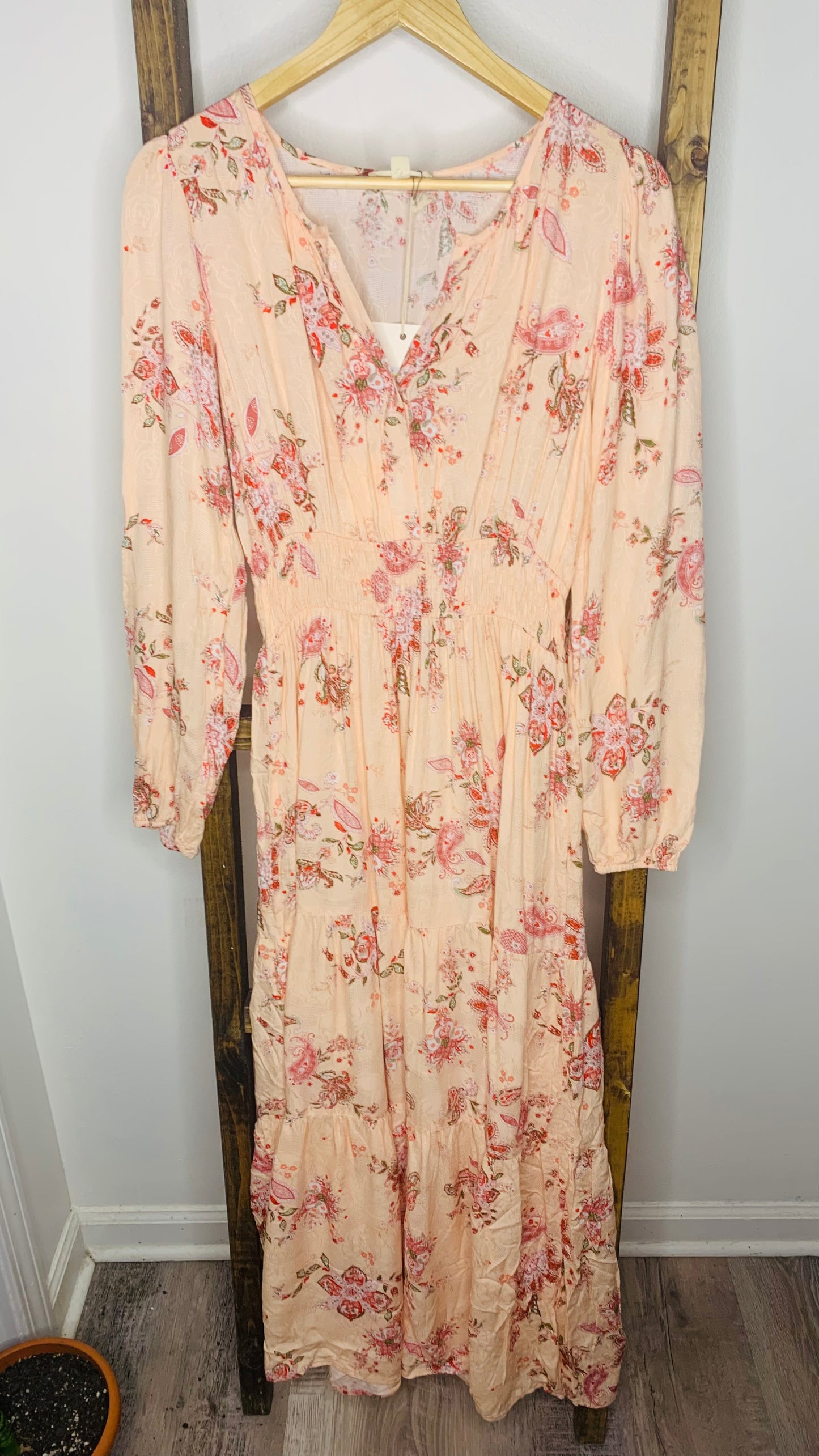 Easel Light Pink Floral Maxi Dress S