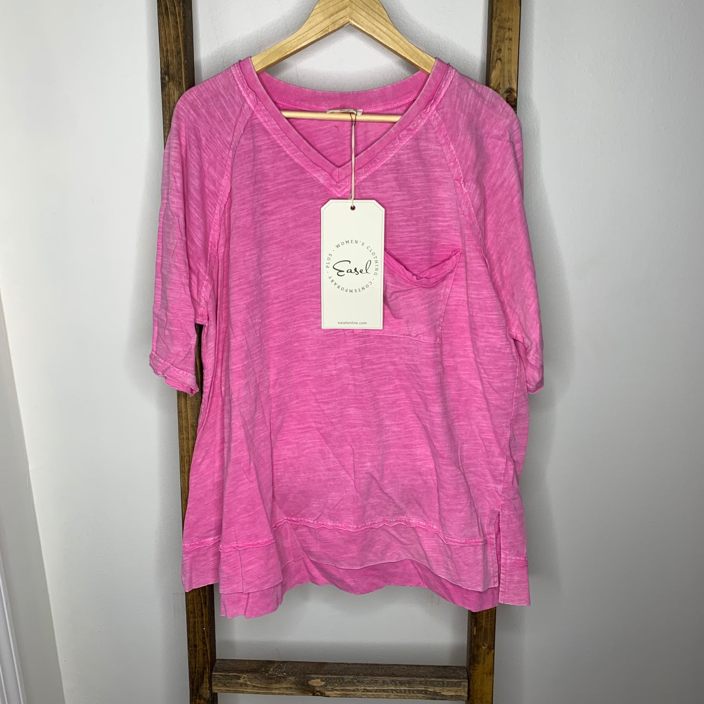 Easel V-Neck Oversized Pocket T-Shirt S