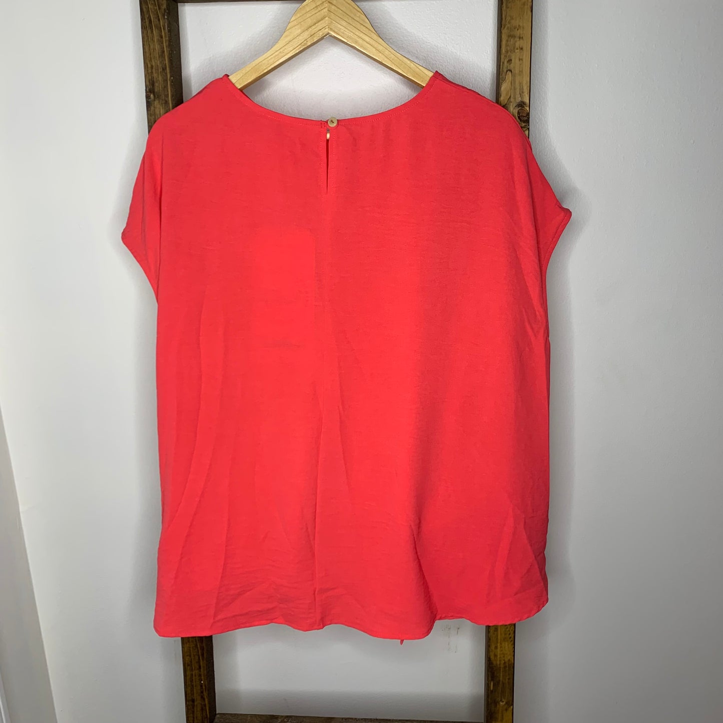 Easel Coral Color Blouse S